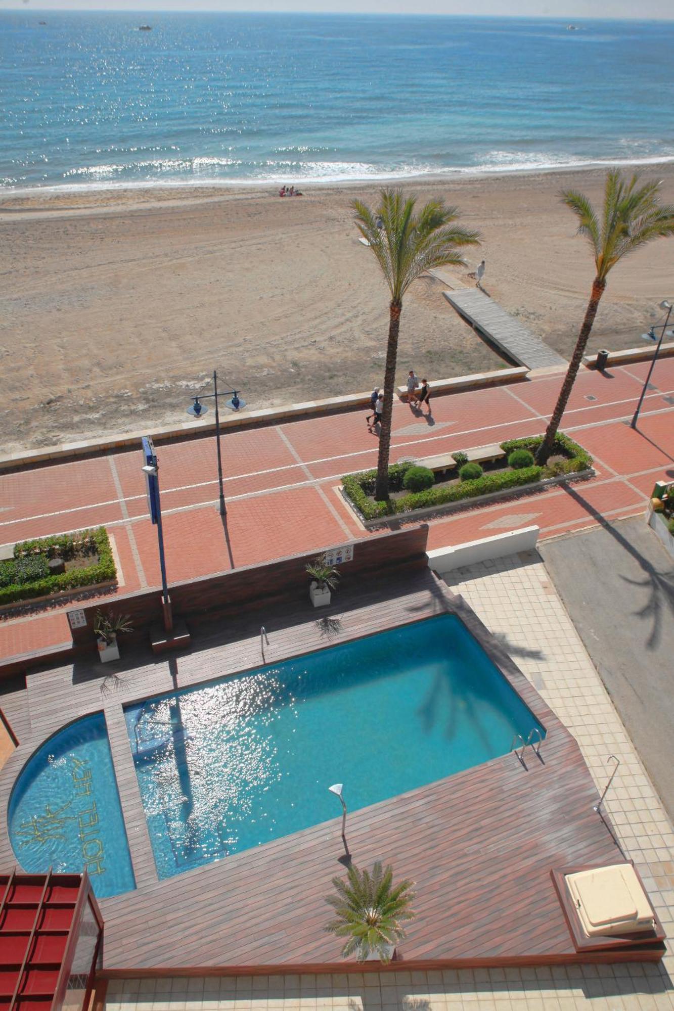 Sunday'S Beach Peniscola Bagian luar foto